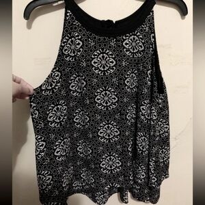 worthington black white geometric floral top